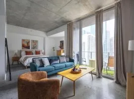 Chic Studio by Brickell & Miami Beach WD Pool Gym