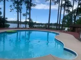 Dragons Island Cottage - Waterfront, pet friendly, dock and private pool
