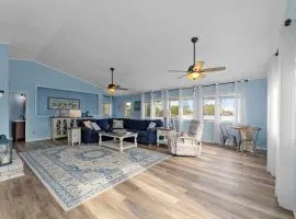 Seagulls Seaport big boat dock waterfront pet friendly and fenced yard