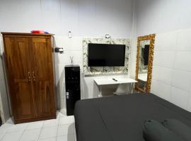 Santru home, hotel in Denpasar