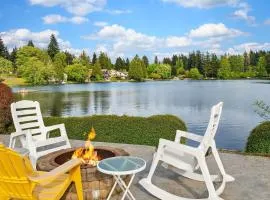 Lakefront cottage with AC