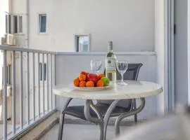 Gzira 2BR Apartment Steps to Seafront