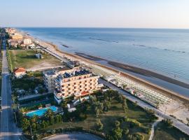 UNA HOTELS Imperial Beach Hotel, hotel sa Marotta