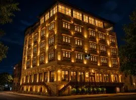 Hotel Jaisal Inn- Swimming Pool- Fort View Pure Veg Restaurant