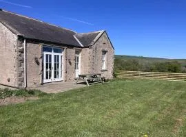 Whitedamhead Farmhouse, Dog friendly rural retreat
