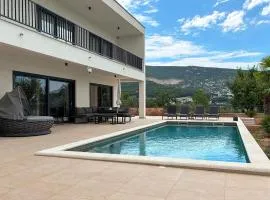 Gorgeous Home In Klis