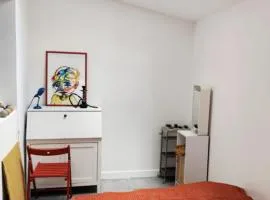 Petite chambre proche de Paris