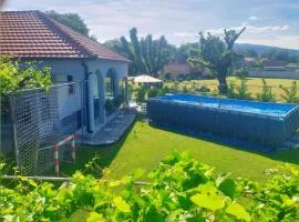 Villa PeSa - Premium Luxury Resort with Pool & Spa