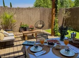 Casa del Concejo Segovia Aire acondicionado y jardín