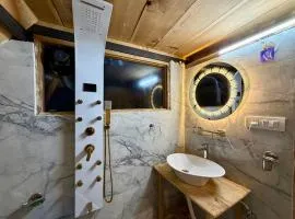 Laida Holiday Homestay-DBR Wooden Cottage