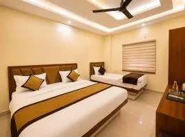 Hotel RK Palace Vrindavan - Near Bankey Bihari and Prem Mandir