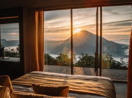 Batur Cabins، فندق في Kintamani
