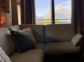 Central Spacious Apartment, Mountain Views