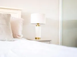 Cozy 2 BDR in Ardrossan - Sleeps 5 - Parking