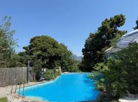 Domaine Le Rocher d Argent avec Piscine Extérieur ,Jacuzzi Intérieur et Salle de jeux