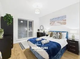 Harveys Yard by Signature Stays, Hayle Luxury Beach home with Parking, Sleeps 7