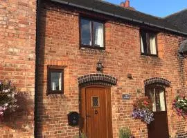 The Stables Farm cottage in open countryside