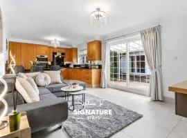 The Ridge Residence - Luxury 4 Bed Near Warner Bro Studios With Parking