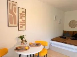 Cozy Studio in Stadt, Uni & Klinikum Nähe by CASTORA HOMES