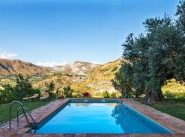 La Almunia del Valle, hotel u gradu Monachil