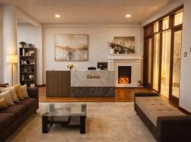 Casa Deluxe Hotel Talara- a 5 minutos del aeropuerto y centro de la ciudad, hotel Talarában