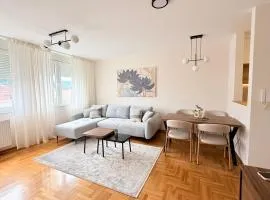 Elegant central apartment Nina