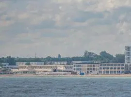 Palace Resort