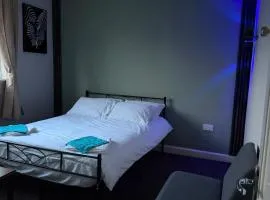 Home Stay M20