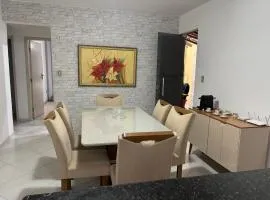 Apartamento grande 900m do centro