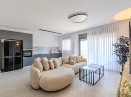 Wonderful 4BDR in the center BY MadrigalRentals