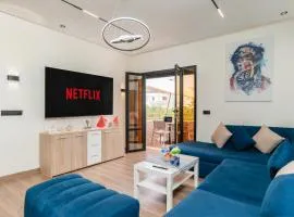 Appartement 2 BDR Avec Piscine et espace de jeux Immi Ouaddar