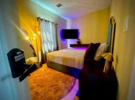 Private suite shared Apt By Antonio
