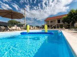 House Skarpini Dvori Peaceful Retreat