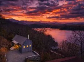 Hidden Point House Stunning Lake Views