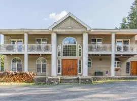 8BR Luxury Retreat with Hot Tub, Games, & Fire Pit