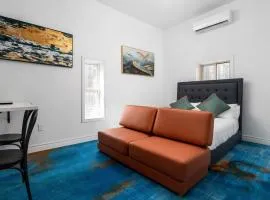 Plush Hotel Downtown Toronto
