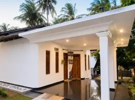 Queens luma villa