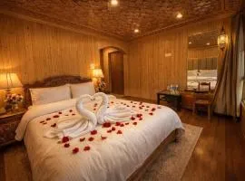 River Retreat Resort