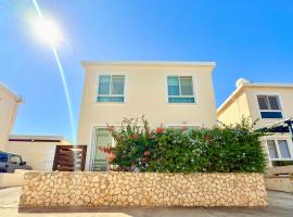 SeaTurtle Beach House, hotel v destinaci Protaras