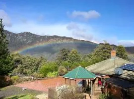 Mountain Dreaming Farm 山居