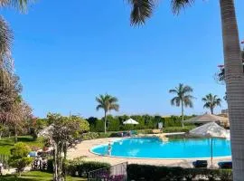 Suite with a rooftop pool at the View resort
