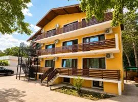 Kalabria Guest House Pool, BBQ & Jacuzzi