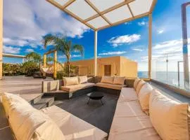 Seaside Retreat Green Coast by PikHost