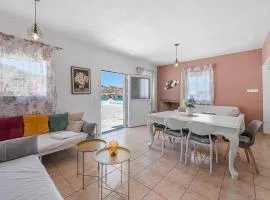 Seafront maisonette for 9 by Tinosstay