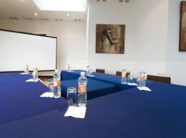 Holiday Inn Mexico City-Plaza Universidad by IHG, hotel sa Mexico City