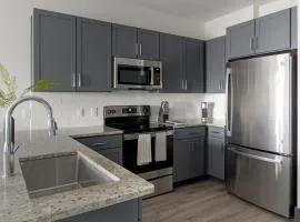 Landing Incredible 2BD Gym
