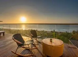 Apartamento con vista al mar, salida a la playa, aire acondicionado y jacuzzi
