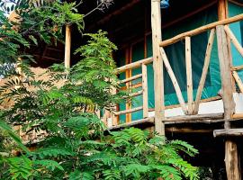 Entale Safari Camp Queen Elizabeth National Park, hotel a Kasese