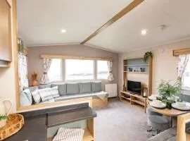 Stunning 3 bed FAMILY CARAVAN at Haven - Little Sea