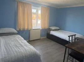 Private Room Near Luton Airport Free Parking